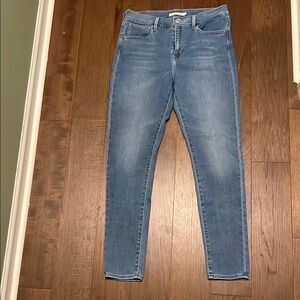 Levi's Women's High rise super skinny Light Blue Skinny Jeans